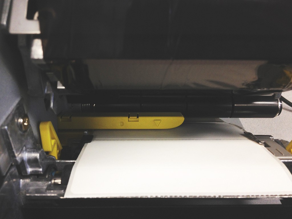 Wasp8ページ Zebra ZXP Series 8 ID Card Printer - How to Load Ribbons - YouTube